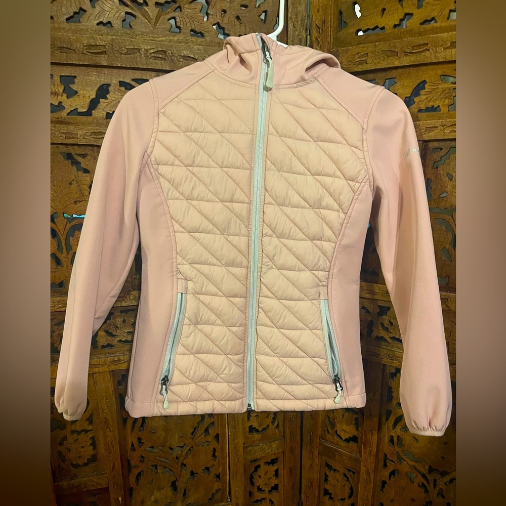 Warm pint winter jacket. Great for the fall, camping or the snow.
